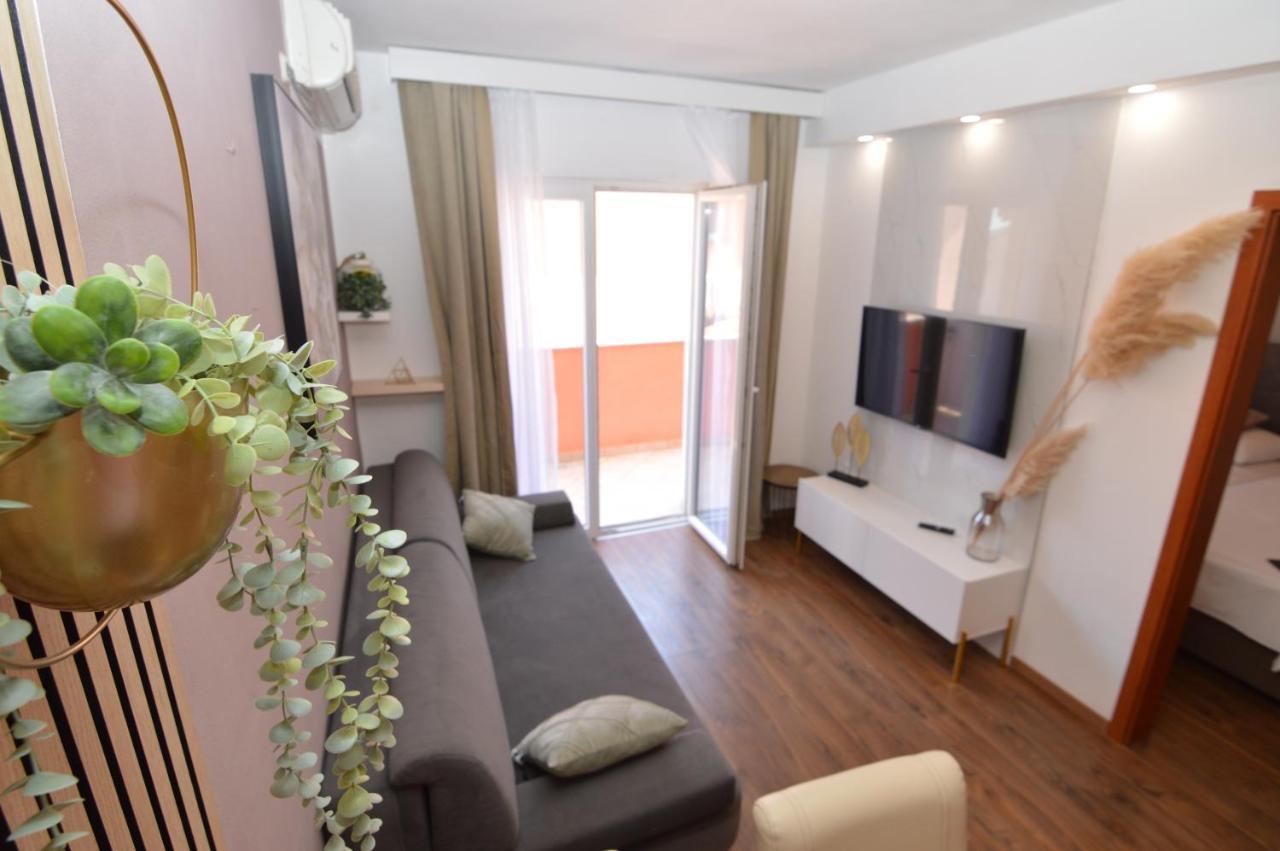 Apartments Amari สตารีกราด-ปาเคลนีซา ภายนอก รูปภาพ