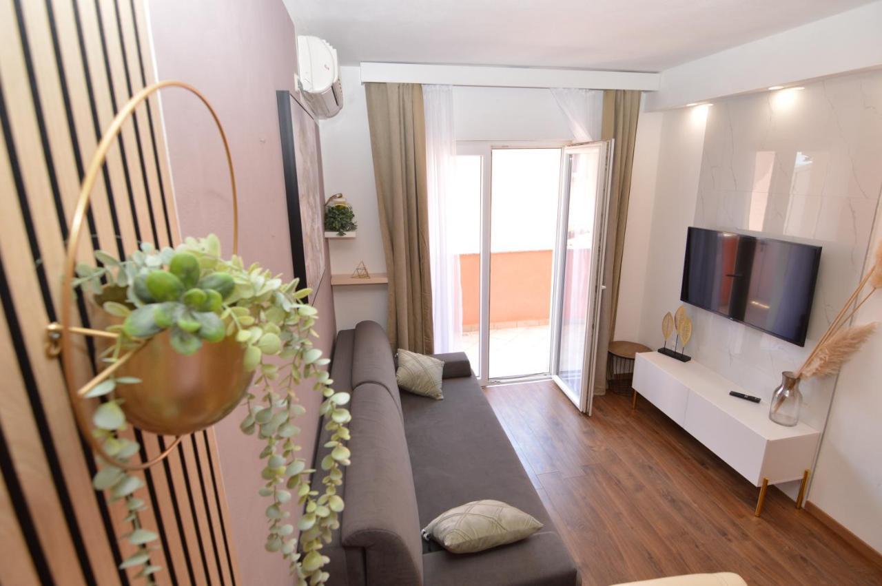 Apartments Amari สตารีกราด-ปาเคลนีซา ภายนอก รูปภาพ