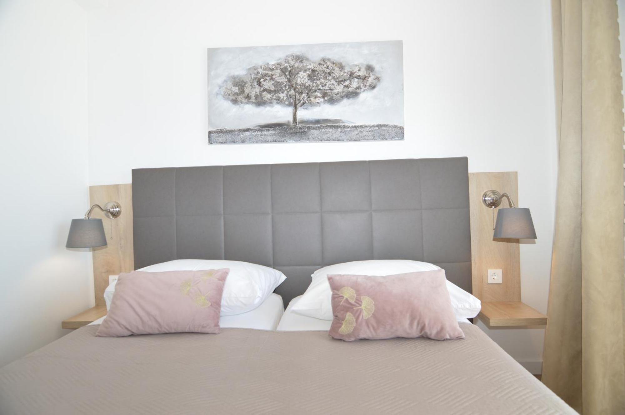 Apartments Amari สตารีกราด-ปาเคลนีซา ภายนอก รูปภาพ